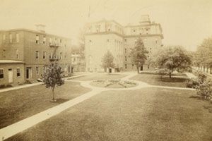 Ursuline Sisters Arrive Photo